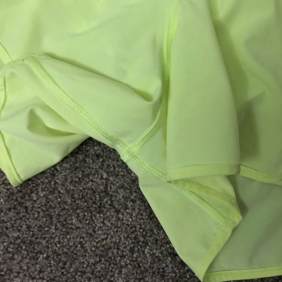 Lululemon Hotty Hot Low-Rise Lined Short 4" in Electric Lemon Size 2 Neon - Picture 7 of 16